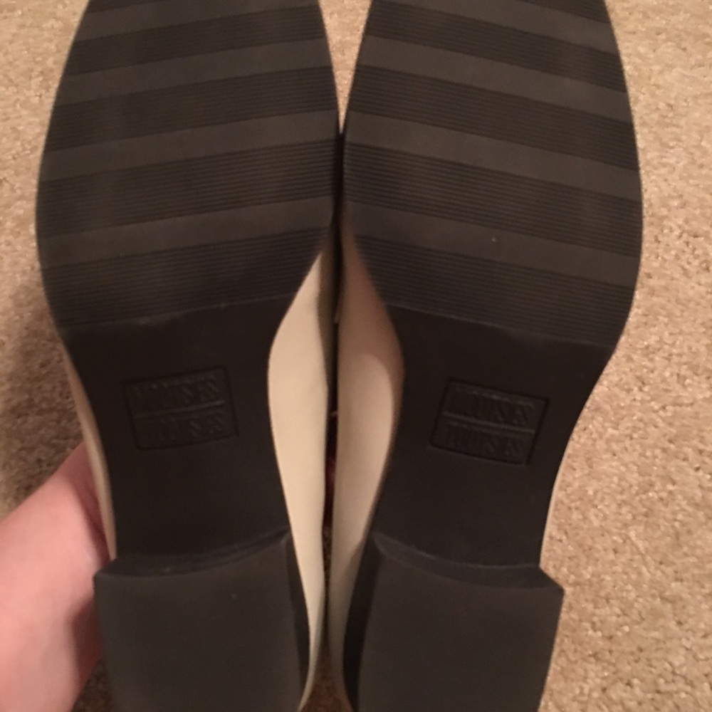 Cream colored loafers - Picture 4 of 4